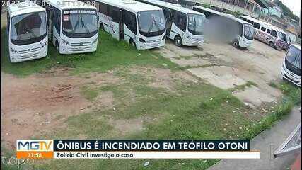 Ônibus é incendiado em Teófilo Otoni