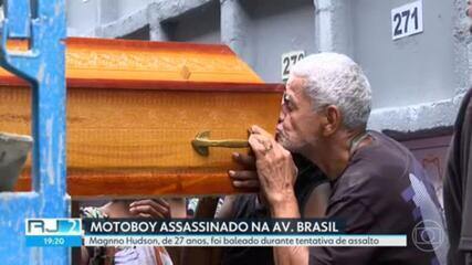 Motoboy morto em tentativa de assalto na Avenida Brasil é enterrado