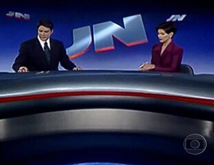 William Bonner e Fátima Bernardes apresentam pela primeira vez juntos o ‘Jornal Nacional’, 30/03/1998