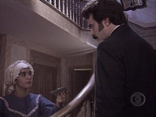 'O Primo Basílio' (1988): Jorge (Tony Ramos) descobre a traição de Luísa (Giulia Gam)