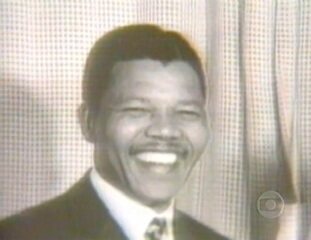 Reportagem de Ernesto Paglia sobre as exigências de Nelson Mandela, Jornal Nacional, 06/02/1990.