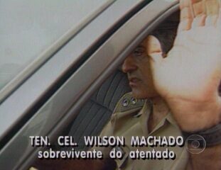 Quinto e último bloco do programa sobre os 15 anos do atentado no Riocentro, com reportagem de Caco Barcellos, Globo Repórter, 15/03/1996.