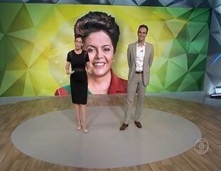 Entrada do programa Central das Eleições, com os números finais da apuração: Dilma Rousseff é reeleita. Na sequência, reportagem de Marcos Losekann sobre a presidente, incluindo uma entrevista com Dilma quando ainda era apenas candidata, Fantástico, 26/10/2014.