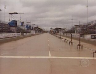 Reportagem de Tonico Ferreira sobre o novo sambódromo de São Paulo, 'Jornal Nacional', 09/02/1991.