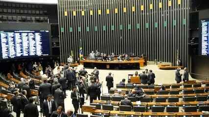 Fernando Gabeira: "Centrão" domina discussões na Câmara