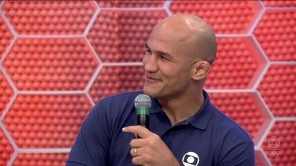 Júnior Cigano comenta a emocionante vitória do Robson Conceição no boxe. Balada Olimpica, 16/08/2016.