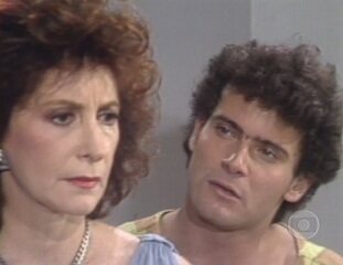 'Louco Amor' (1983): cena em que  Lipe (Lauro Corona), após descobrir as armações da mãe (Tereza Rachel) para afastá-lo de Carla (Beth Goulart), corta relações com ela.