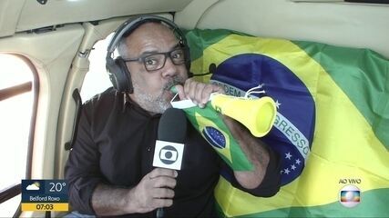 Genilson Araujo com bandeira e corneta no Globocop