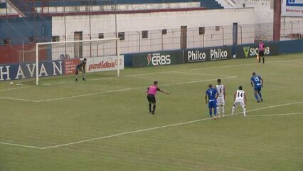 Primo de Volpi defende pênalti no Campeonato Catarinense