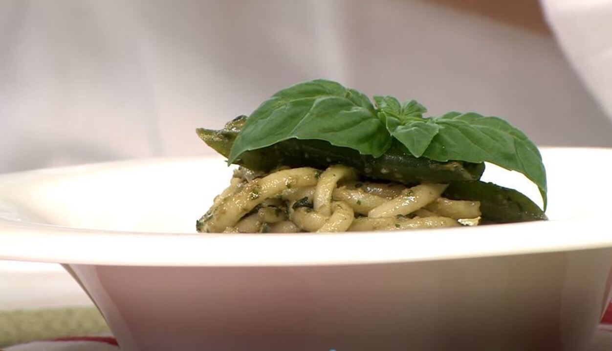 Culinaria #013: Aprenda a fazer trenette al pesto