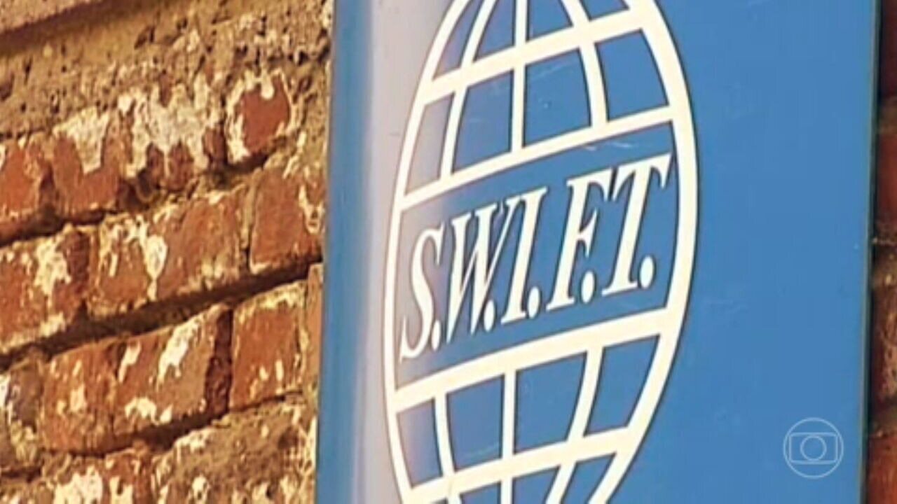 Entenda o que é Swift, o sistema financeiro global do qual alguns bancos russos foram excluídos   