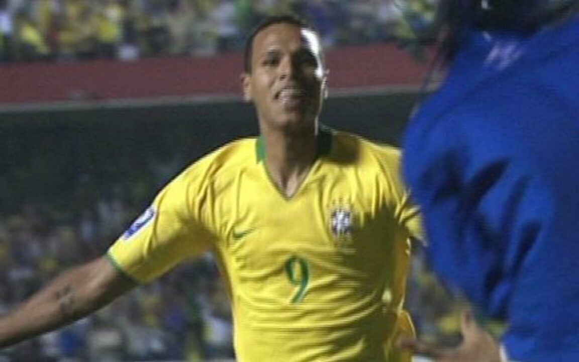 Clipe: os gols de Luis Fabiano nas eliminatórias da Copa do Mundo Fifa 2010