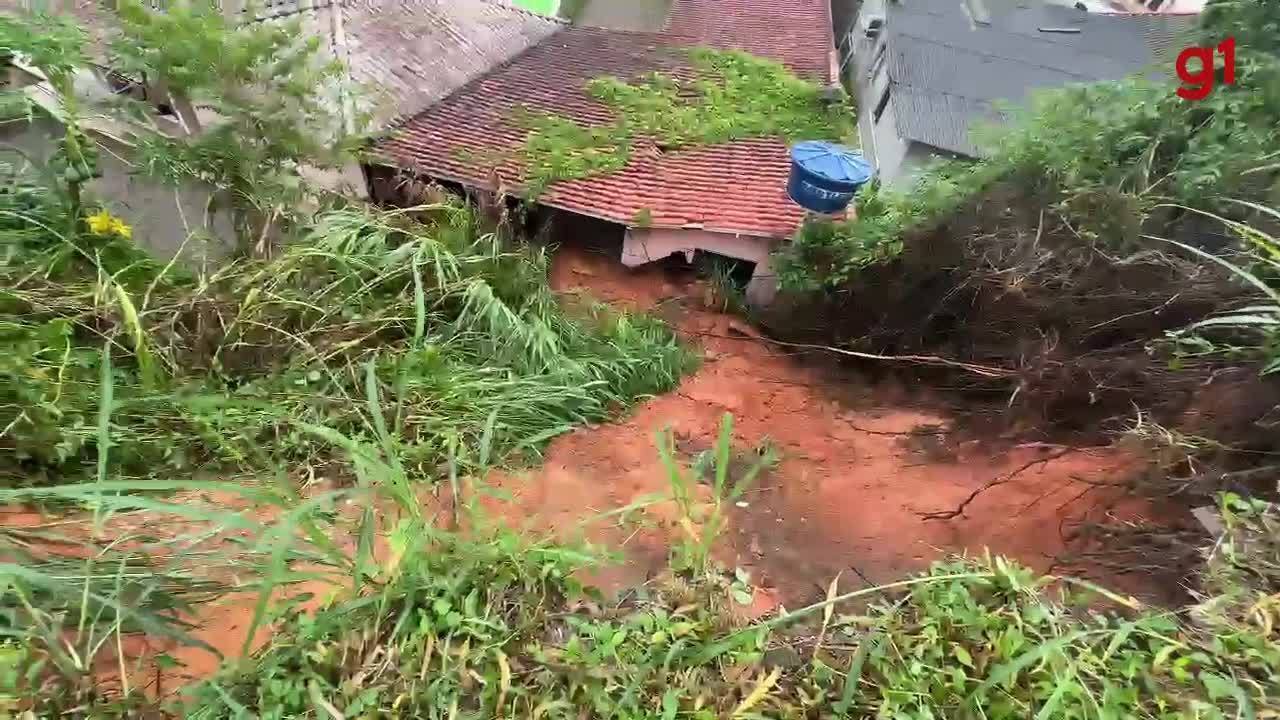 Imagens mostram alagamentos e deslizamento em Paulo Lopes, na Grande Florianópolis