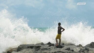 África do Sul - Ainda em Durban, os irmãos Azulay se despedem de seu amigo Maxi e visitam uma ONG de surfe local antes de seguirem viagem para o sul do país.