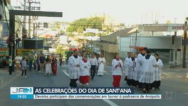 Devotos participam de comemorações em louvor à padroeira de Anápolis - Dia 26 de julho é feriado em Anápolis por conta do Dia de Sant’ana, mãe de Maria e avó de Jesus.