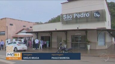 Vítimas de acidente entre ambulância e caminhão são sepultadas - Seis pessoas morrem em acidente na MGC-354 em Presidente Olegário