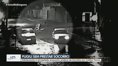 Motorista atropela adolescente e foge sem prestar socorro, em Caldas Novas - Jovem foi atropelado enquanto andava de bicicleta na rua.