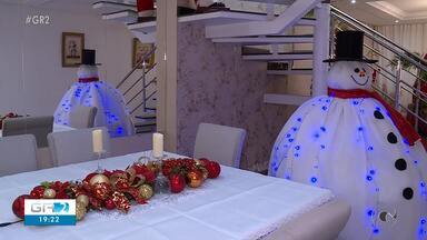 Decoração de Natal: saiba como se prevenir para evitar acidentes com luzes nesta época - Uma casa decorada e iluminada para o natal torna o ambiente mais bonito e convidativo para as celebrações. Mas, para que tudo ocorra com segurança, alguns cuidados devem ser tomados para evitar choques e acidentes mais graves