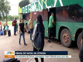 Passageiros embarcam em cima da hora para chegar a tempo do abraço de Natal na família - Passageiros embarcam em cima da hora para chegar a tempo do abraço de Natal na família