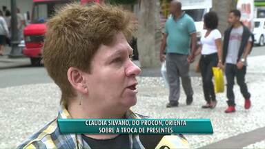 Procon orienta como trocar os presentes de Natal que não deram certo - A camaradagem é a melhor opção para os dois lados, clientes e comerciantes.