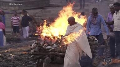 A Jornada da Vida: indianos esperam a morte em cidade chamada de 'atalho para o paraíso' - Quem morre em Varanasi alcança mais rapidamente o Moksha, o fim do ciclo de reencarnações.