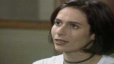 Capítulo de 19/04/1994 - Lisa entra em pânico ao pensar na possibilidade de ser presa. Alberto pede para Otávio ficar fora do caso de Alexandre e mais uma vez ele se nega. Lisa vai à delegacia depor.