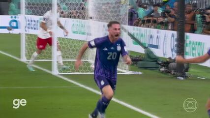 Aos 54 seg do 2º tempo - gol de dentro da área de Alexis Mac Allister da Argentina contra a Polônia