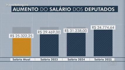 Deputados aprovam aumento dos próprios salários e gratificação a cargos do governo