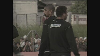 Acosta treinando com Ronaldo no Corinthians