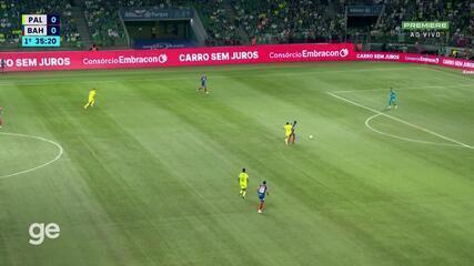 Aos 34 min do 1º tempo - chute dentro da área para fora de Jean Lucas do Bahia contra o Palmeiras