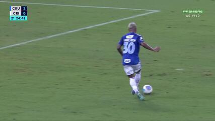 Aos 24 min do 2º tempo - gol de dentro da área de Gabriel Veron do Cruzeiro contra o Criciúma