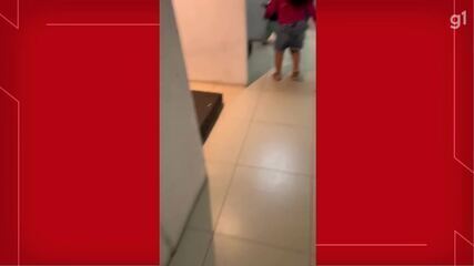 Vídeo mostra como é o alojamento dos 'presos' em aeroporto na Guatemala.