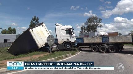 Duas carretas batem lateralmente no sudoeste da Bahia