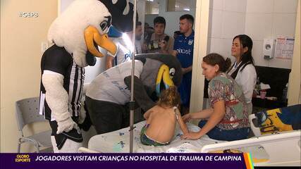 Jogadores de Campinense, Serra Branca e Treze visitam crianças no Hospital de Trauma de Campina Grande