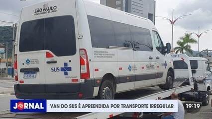 Van para pacientes do SUS é apreendida por transporte irregular de passageiros em Caraguá