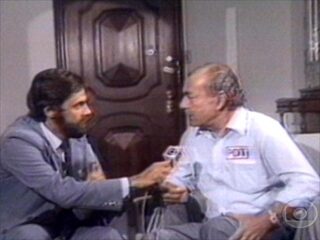 O repórter André Luiz Azevedo entrevista Leonel Brizola, Eleições 82, 15/11/1982.