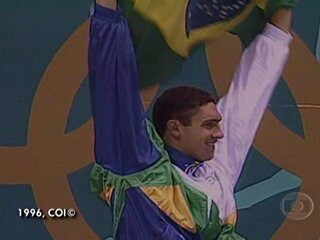 MEDALHAS NA NATAÇÃO: Gustavo Borges conquista a prata e Fernando Sherer leva o bronze na Natação na Olimpíada de Atlanta, Narração de Fátima Bernardes, TV Ano 50, 27/07/1996