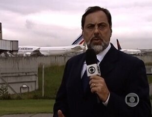 Repórter André Luiz Azevedo na cobertura do acidente com o avião da Air France, Jornal Nacional, 01/06/2009.