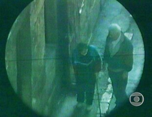 Reportagem de Pedro Bial sobre uma das mais perigosas avenidas de Sarajevo, que ficou conhecida como “Sniper’s Avenue” (avenida dos franco-atiradores), durante a guerra civil na Iugoslávia. Globo Repórter, 23/09/1994.