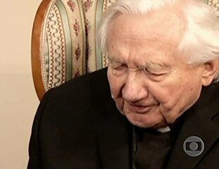 Reportagem de Marcos Uchoa e Edu Bernardes sobre a reação à renúncia do Papa Bento XVI na região da Baviera, Alemanha, terra natal de Joseph Ratzinger. Jornal Nacional, 12/02/2013.