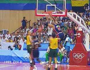 MARCOS UCHOA: BASQUETE MASCULINO. Entrevista exclusiva do jornalista Marcos Uchoa ao Memória Globo, em 27/09/2010, sobre o basquete nas Olimpíadas de Barcelona.