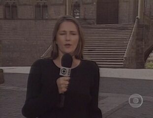 Reportagem de Ilze Scamparini sobre os prováveis candidatos a assumirem o cargo de sumo pontífice após a morte do Papa João Paulo II, Jornal Nacional, 02/04/2005.