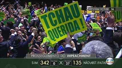 William Bonner anuncia, ao vivo, o resultado da votação na Câmara, que autorizou o prosseguimento do processo de impeachment de Dilma Rousseff. Cobertura do Impeachment, 17/04/2016.