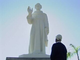 Reportagens de Graziela Azevedo, Tonico Ferreira e Ernesto Paglia sobre a beatificação de Frei Galvão durante a visita do Papa Bento XVI ao Brasil. Jornal Nacional, 11/05/2007.