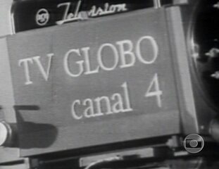 Miguel Falabella apresenta o 'Vídeo Show' que homenageou os 50 anos da TV brasileira, 01/09/1990.