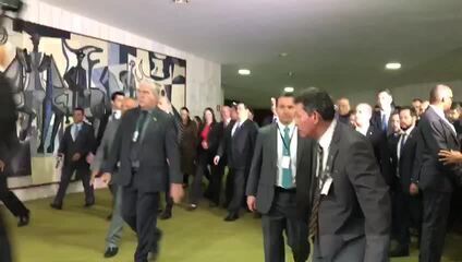 Bolsonaro chegou ao Congresso e seguiu para reunião com Maia e Alcolumbre