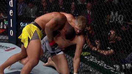 Melhores momentos do UFC 264