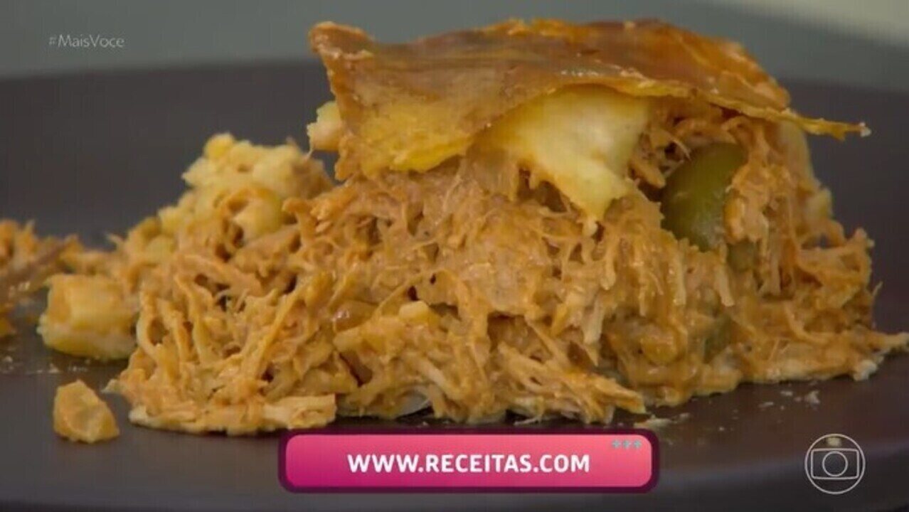 Receita de empadão da mãe do Gustavo do, BBB 23, traz palmito e requeijão no recheio. Aprenda como fazer esse empadão simples para o seu almoço ou jantar!