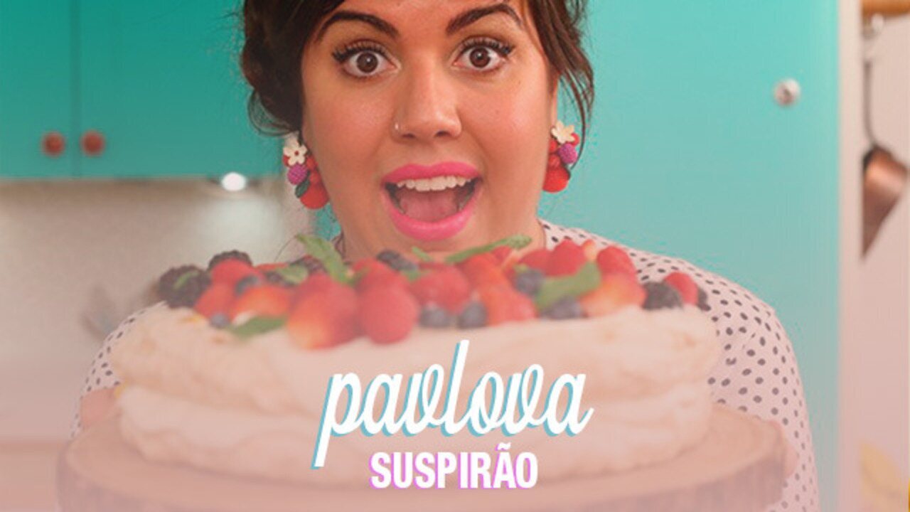 Sequinha por fora e macia por dentro, a Pavlova é uma delíca!