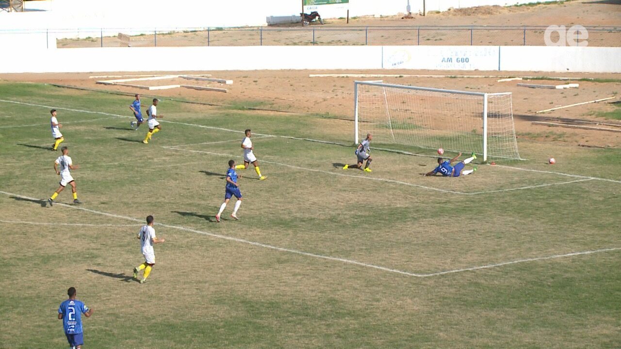 Veja os gols de 1º de Maio 6 x 1 Serrano